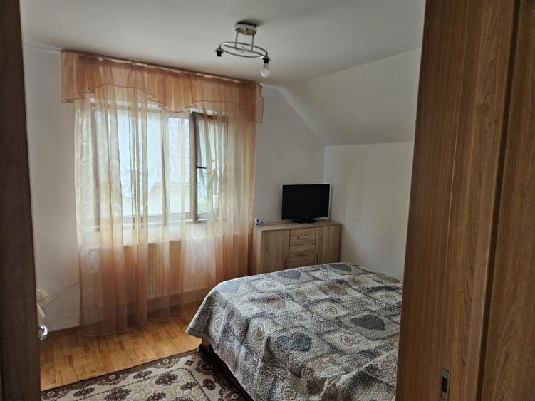 Casă cu 4 camere în Exterior Vest