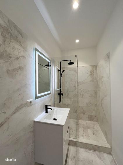 Apartament cu 4 camere semidecomandat în Grivița