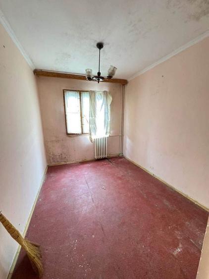 Apartament cu 3 camere semidecomandat în Zimbru