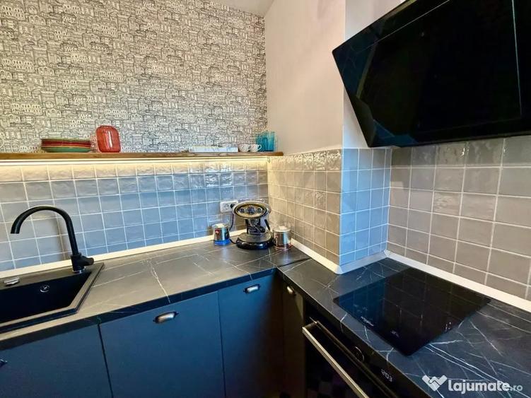 Apartament cu 4 camere decomandat în Calea Victoriei
