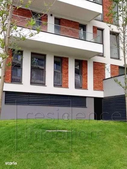 Apartament cu 4 camere semidecomandat, mobilat în Zorilor