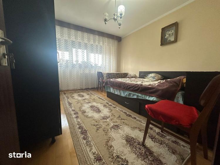 Apartament cu 3 camere decomandat, mobilat în Central