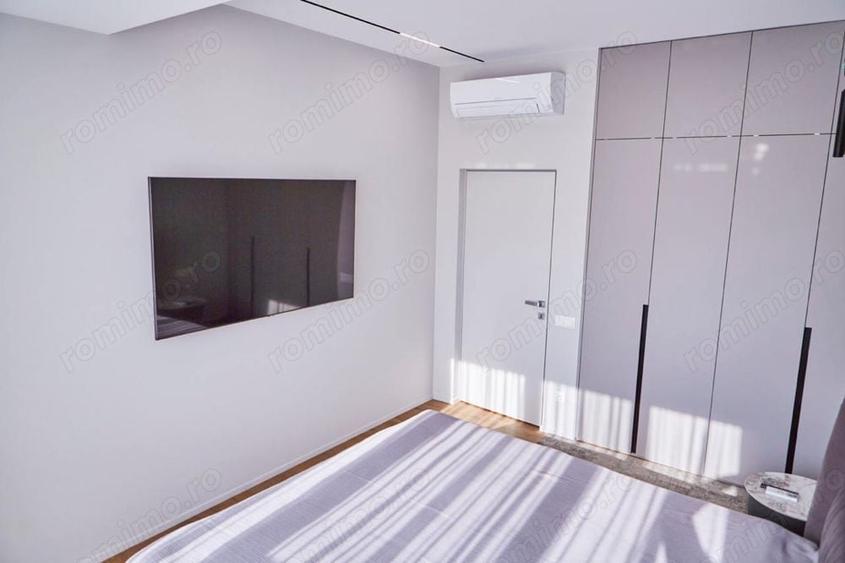 Apartament cu 3 camere decomandat în Florilor