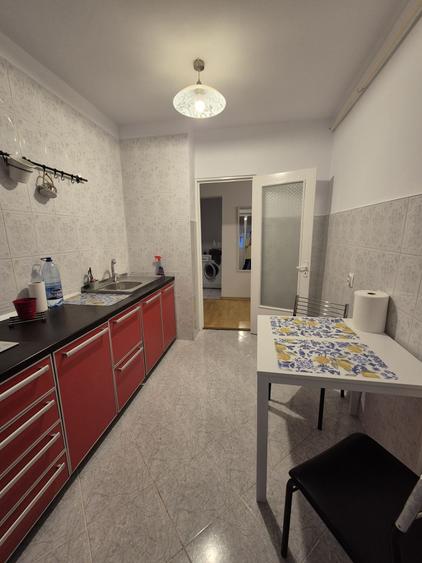 Apartament cu 2 camere decomandat în Sârbi