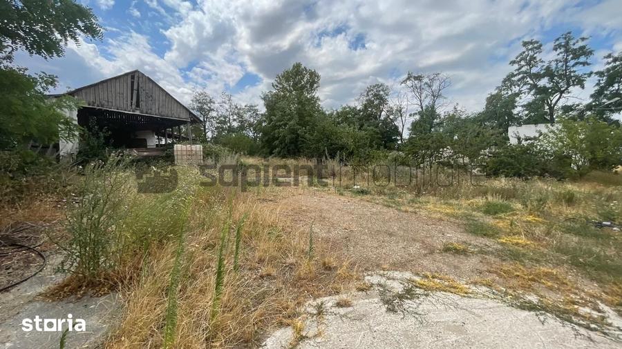 Teren de 3783 mp, în Cermei