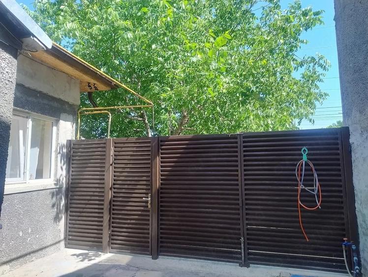 Casă cu Teren 390 Mp în Central