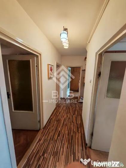 Apartament cu 3 camere decomandat în Central