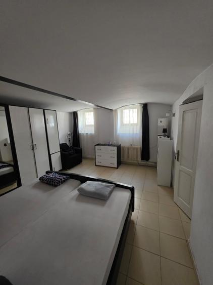 Apartament cu 2 camere semidecomandat, mobilat în P-ța Maria