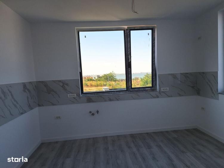 Casă cu 4 camere în Palazu Mare
