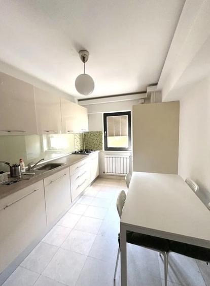 Apartament cu 2 camere decomandat în Timpuri Noi