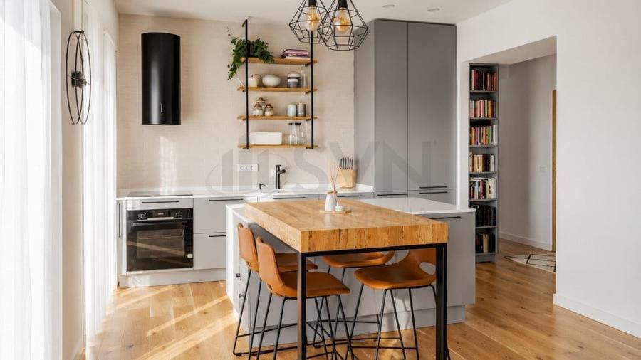 Apartament cu 3 camere semidecomandat în Iancu Nicolae