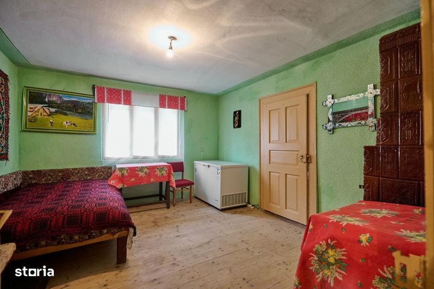 Casă cu 4 camere în Slatina