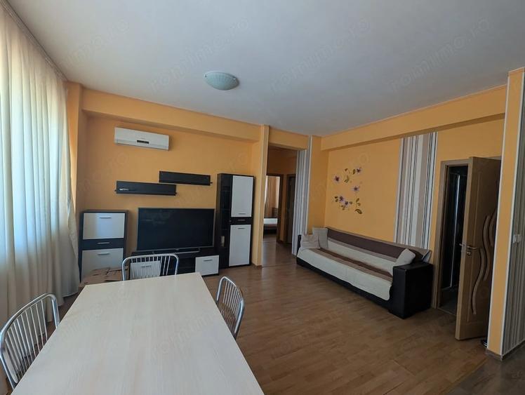Apartament cu 3 camere decomandat în UTA