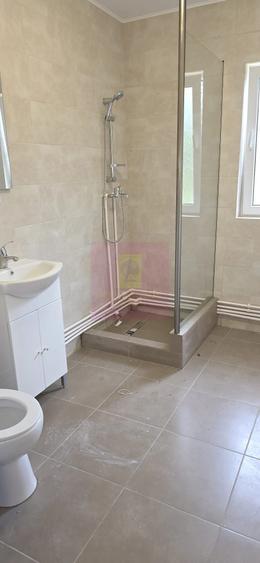 Casa de vanzare cu 4 camere in Brebu - 10