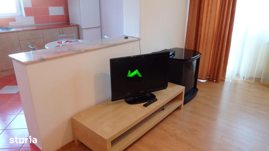 Apartament cu 3 camere decomandat în Sub Arini