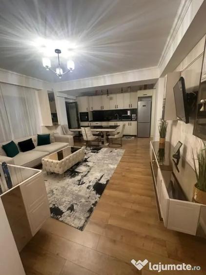 Apartament cu 3 camere decomandat în Calea Severinului