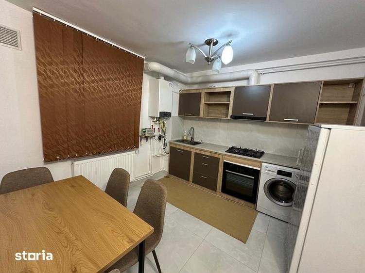 Apartament cu 3 camere semidecomandat, mobilat în Central