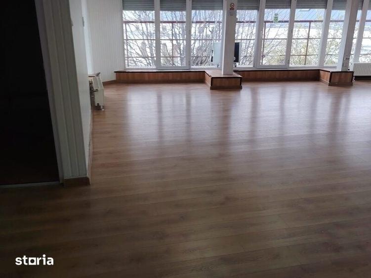 Spațiu comercial, de 100 mp, în Centrul Civic