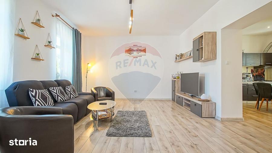 Casă cu 6 camere cu Teren 700 Mp în Ultracentral