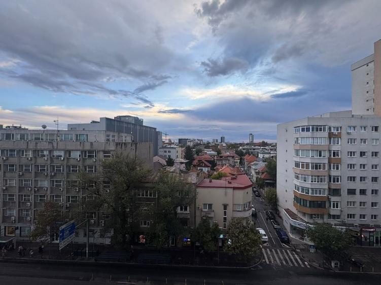 Apartament cu 2 camere semidecomandat, mobilat în Dorobanți