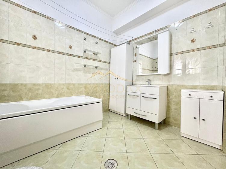 Casă cu 3 camere cu Canalizare în Herăstrău