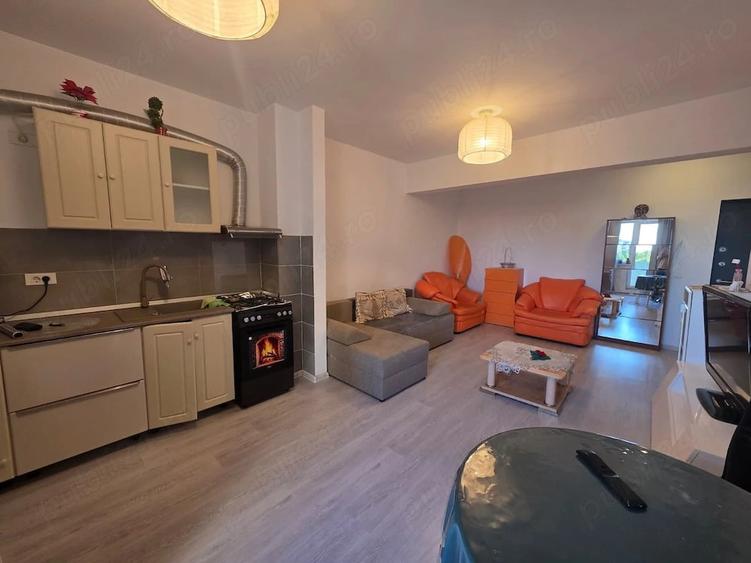 Apartament cu 2 camere semidecomandat în Berceni