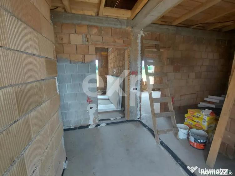 Casă cu 3 camere cu Teren 892 Mp în Bod