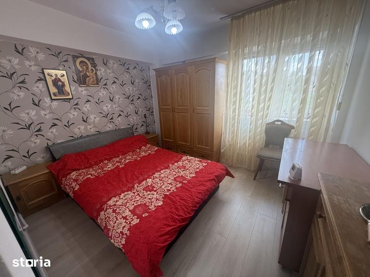 Apartament cu 2 camere decomandat în Rovine