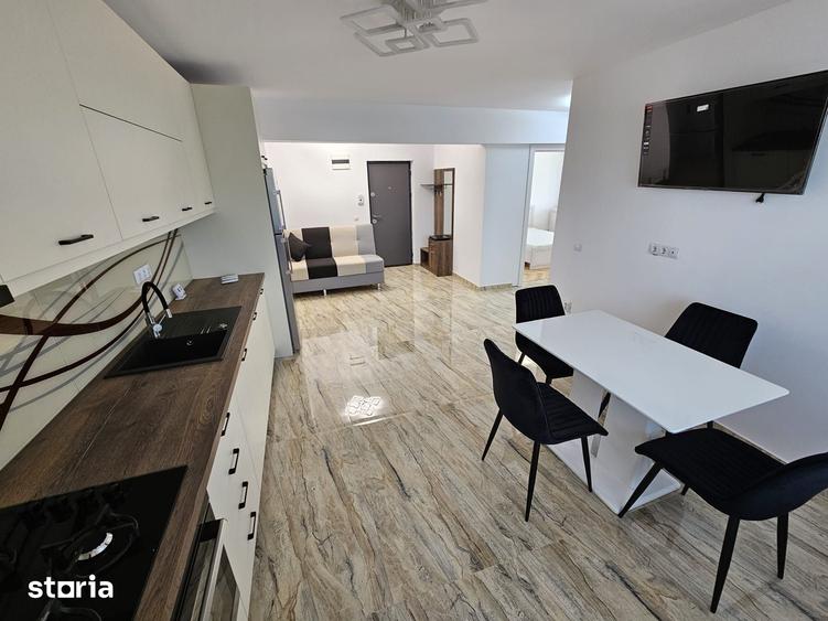 Apartament cu 3 camere decomandat în Dâmbul Rotund