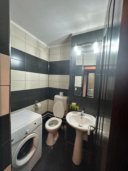 Apartament cu 3 camere decomandat în Dacia