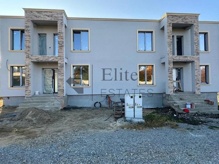 Casă cu 5 camere cu Teren 400 Mp în Dealuri Oradea
