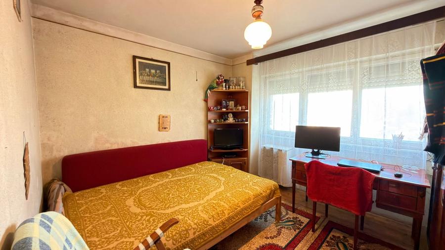 Apartament cu 3 camere semidecomandat, mobilat în Ultracentral