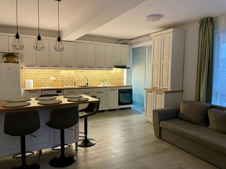 Inchiriez apartament Valea Lupului - 1