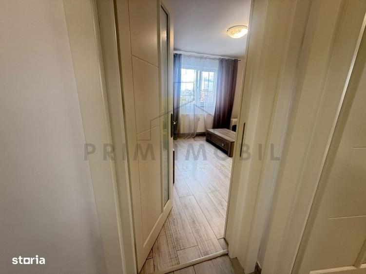 Apartament cu 2 camere decomandat în Hala Centrală