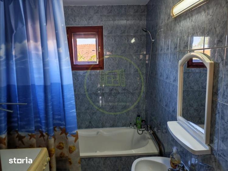 Casă cu 5 camere cu Teren 1300 Mp în Ideciu de Jos