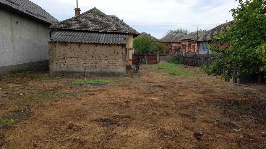 Casă cu 2 camere în Basarabi