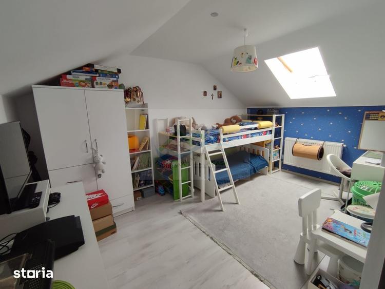Apartament cu 3 camere decomandat în Ipotești