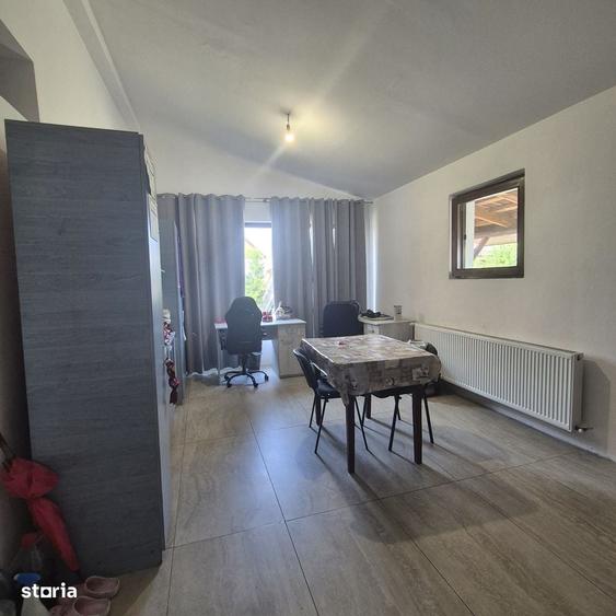 Casă cu 4 camere cu Teren 500 Mp în Frumușeni
