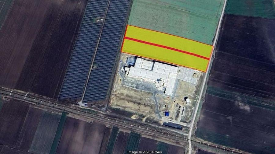 Teren agricol intravilan de 27700 mp, în Nord-Vest
