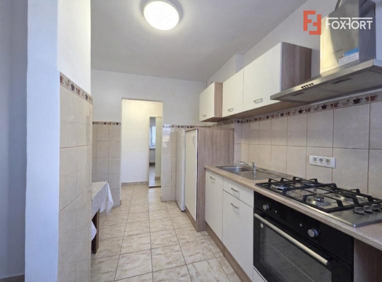 Apartament cu 2 camere semidecomandat, mobilat în Podgoria