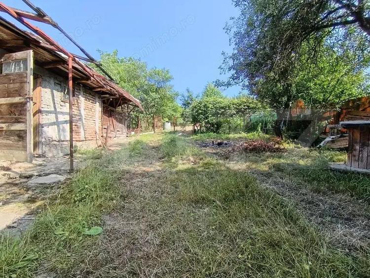 Casă cu 2 camere cu Teren 3350 Mp în Aghireș