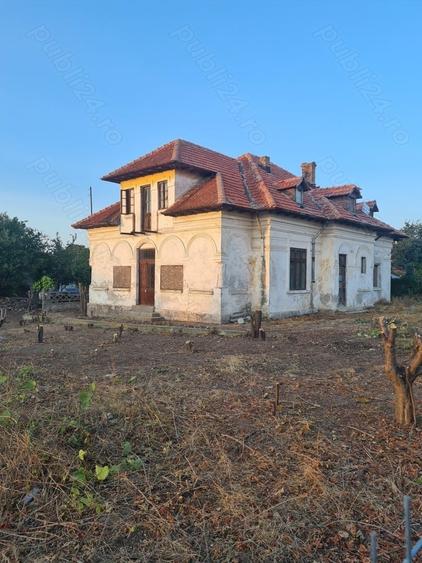 Casă cu 6 camere cu Teren 1076 Mp în Eforie