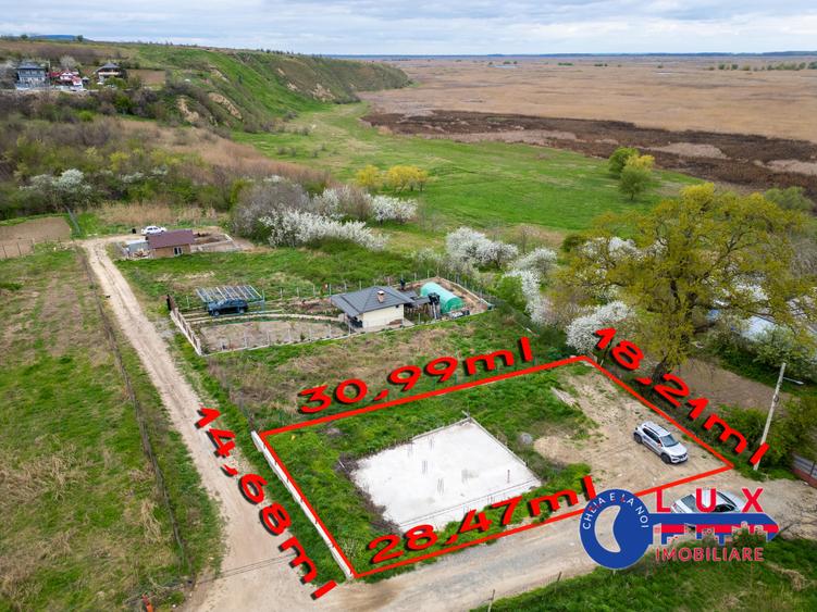 Teren Construcții intravilan de 500 mp, în Mineri