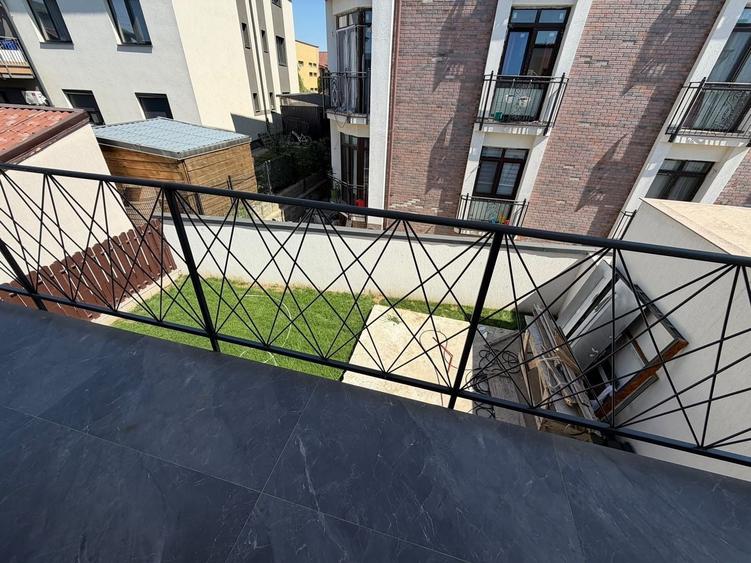 Casă individuală cu 4 camere cu Canalizare în Dobroești