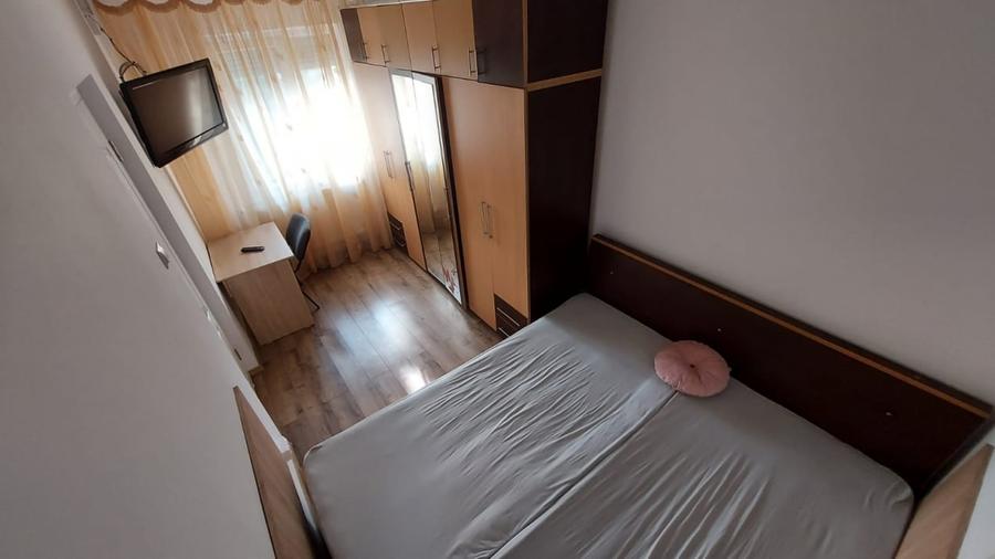 Apartament cu 3 camere semidecomandat, mobilat în Tomis Nord