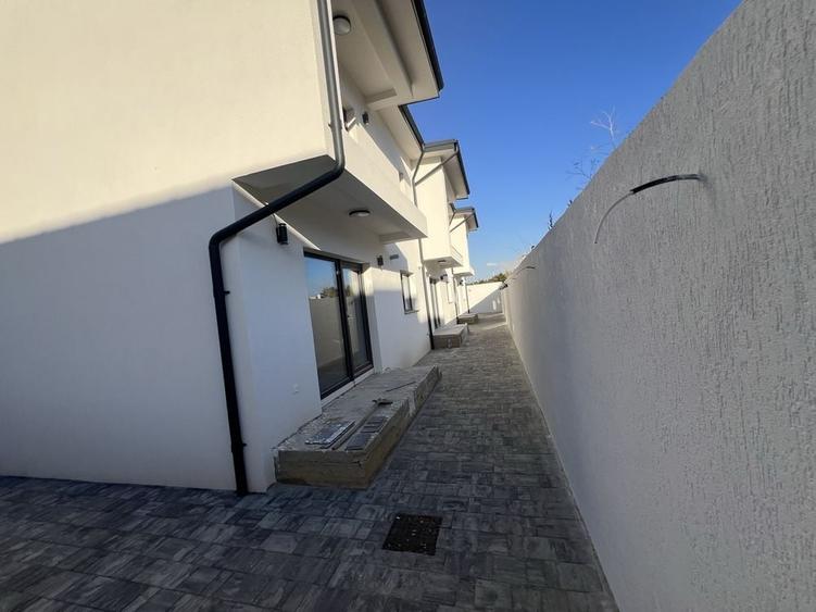 Casă cu 3 camere în Exterior Vest