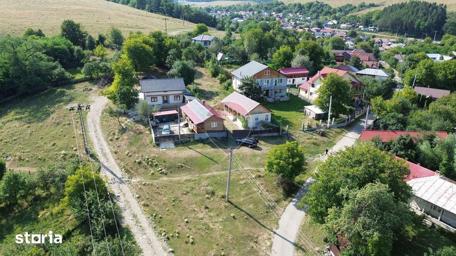 Casă cu 3 camere cu Teren 900 Mp în Soveja