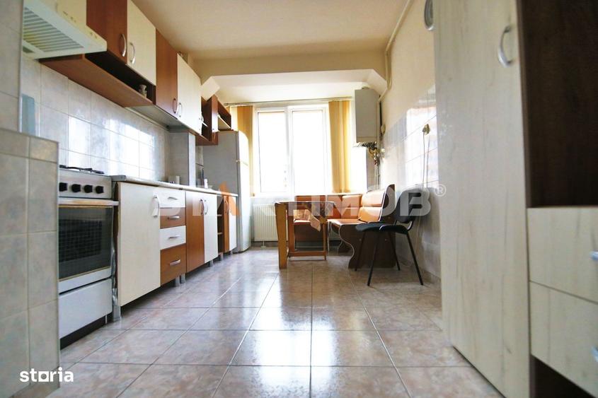Apartament mobilat cu parcare zona Grivitei - 19