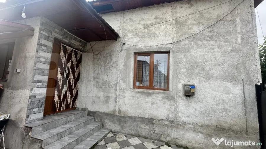 Casă cu 2 camere cu Teren 214 Mp în Căstău