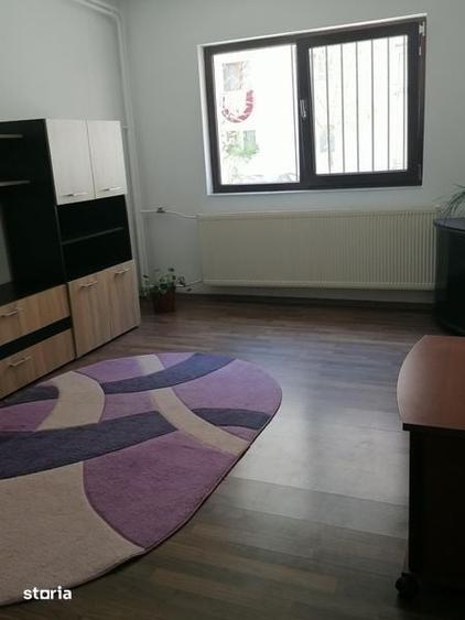 Garsonieră decomandată în Central